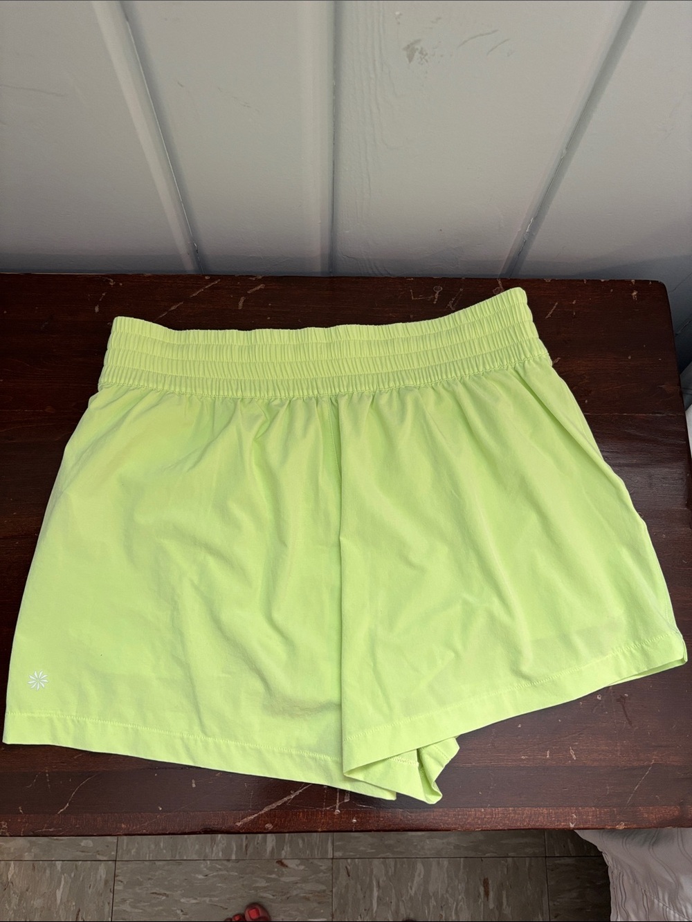Athleta High Rise Weekender Run Short - Picture 3 of 10
